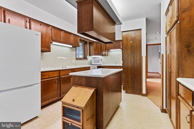 399 BARNSTABLE RD, Carlisle, PA 17015