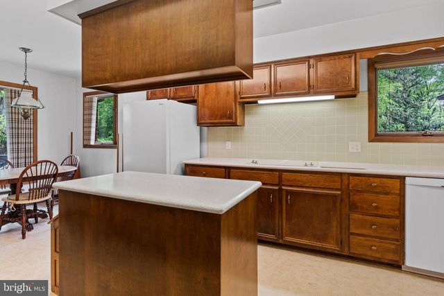 399 BARNSTABLE RD, Carlisle, PA 17015