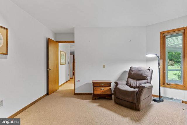 399 BARNSTABLE RD, Carlisle, PA 17015