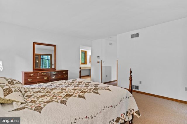 399 BARNSTABLE RD, Carlisle, PA 17015