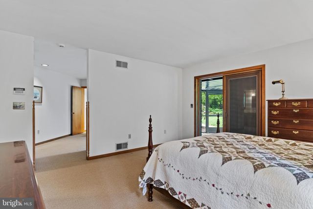 399 BARNSTABLE RD, Carlisle, PA 17015