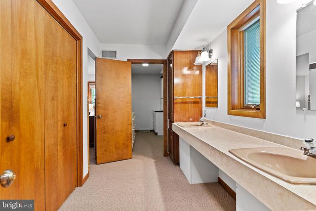 399 BARNSTABLE RD, Carlisle, PA 17015