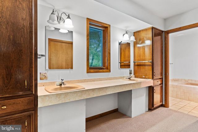 399 BARNSTABLE RD, Carlisle, PA 17015