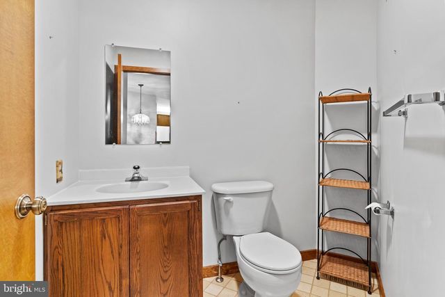 399 BARNSTABLE RD, Carlisle, PA 17015