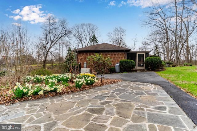 399 BARNSTABLE RD, Carlisle, PA 17015