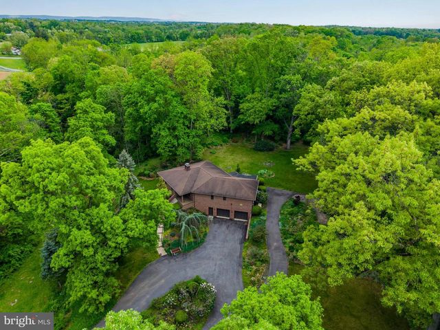 399 BARNSTABLE RD, Carlisle, PA 17015