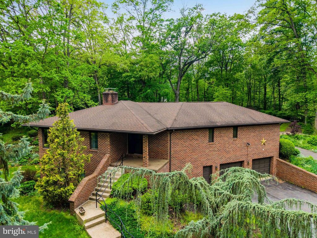 399 BARNSTABLE RD, Carlisle, PA 17015