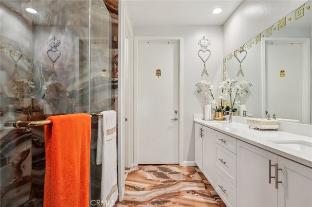 13225 Victory Boulevard, Valley Glen, CA 91401