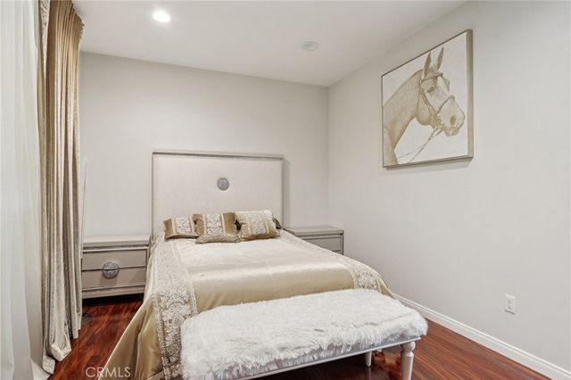 13225 Victory Boulevard, Valley Glen, CA 91401