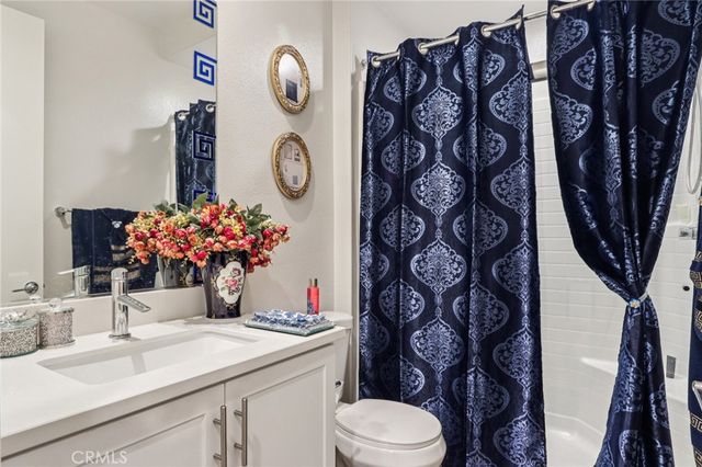 13225 Victory Boulevard, Valley Glen, CA 91401