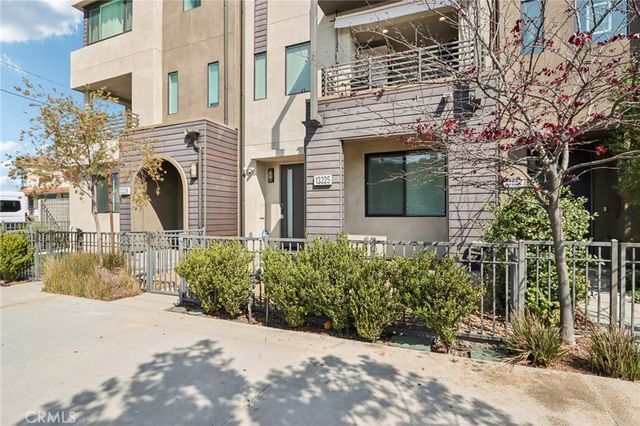 13225 Victory Boulevard, Valley Glen, CA 91401