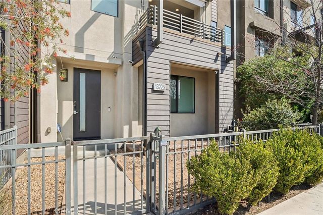 13225 Victory Boulevard, Valley Glen, CA 91401