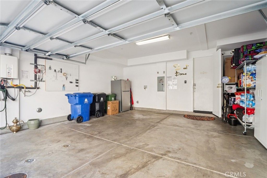 Image 22 of property listing at 13225 Victory Boulevard, Valley Glen, CA 91401