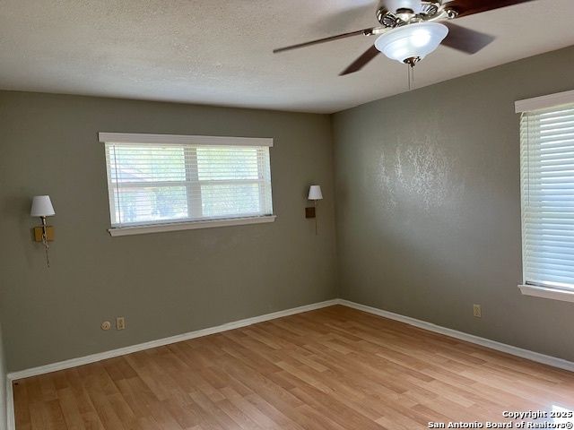 1216 Mockingbird, Pleasanton, TX 78064