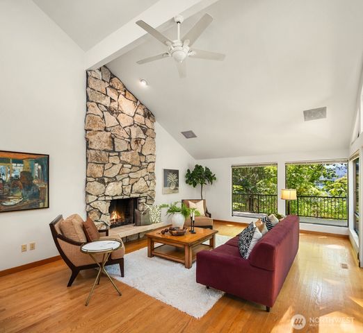 4336 E Mercer Way, Mercer Island, WA 98040