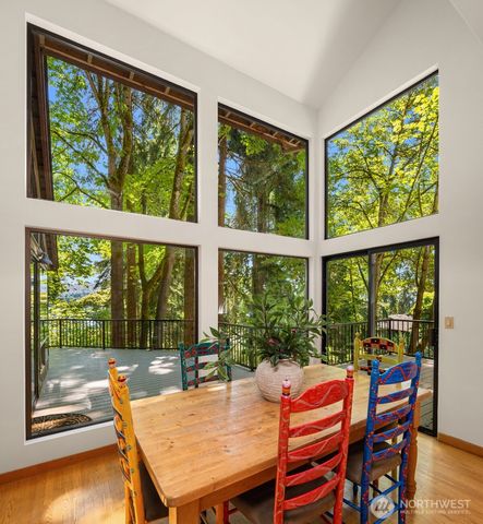 4336 E Mercer Way, Mercer Island, WA 98040