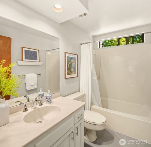 4336 E Mercer Way, Mercer Island, WA 98040