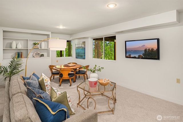 4336 E Mercer Way, Mercer Island, WA 98040