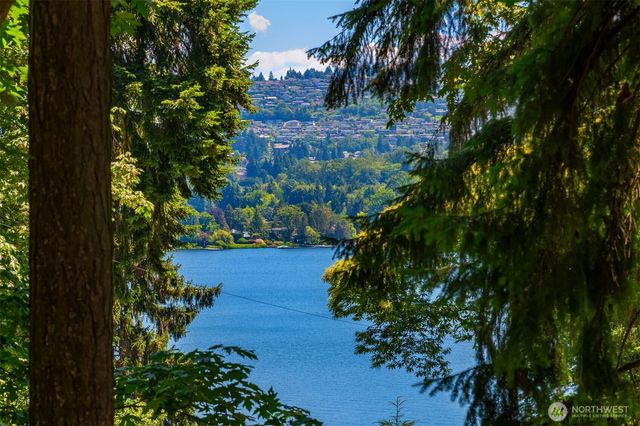 4336 E Mercer Way, Mercer Island, WA 98040