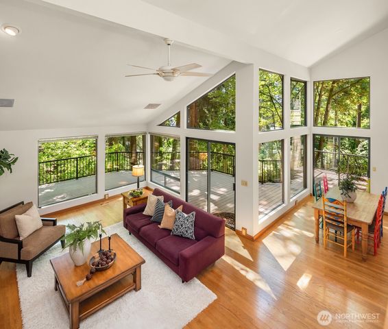 4336 E Mercer Way, Mercer Island, WA 98040