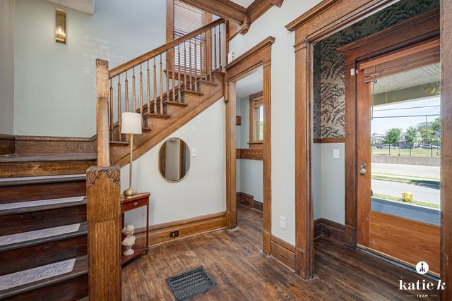 427 James Avenue Se, City Of Grand Rapids, MI 49503