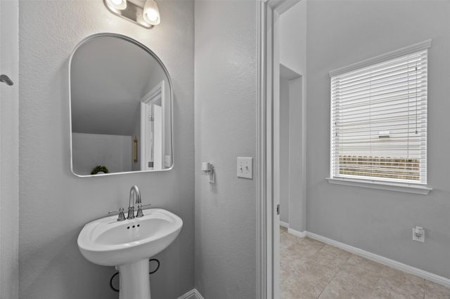 230 Eagle Brook LN, Buda, TX 78610
