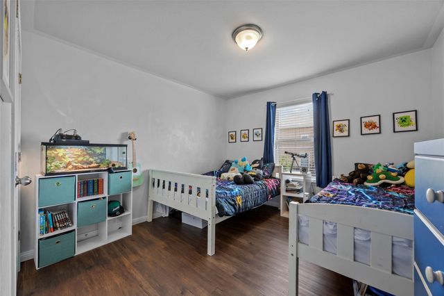 230 Eagle Brook LN, Buda, TX 78610