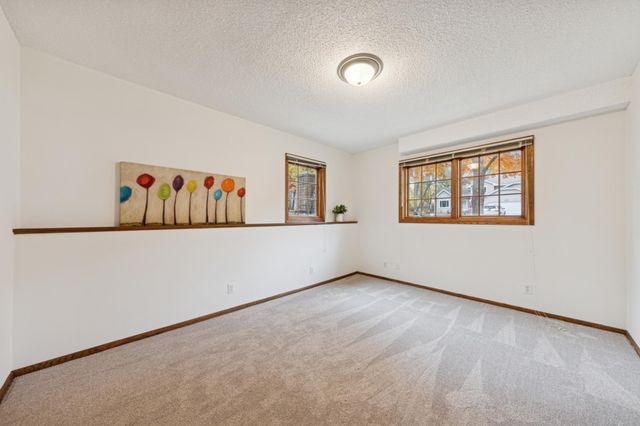 20856 Iran Avenue, Lakeville, MN 55044