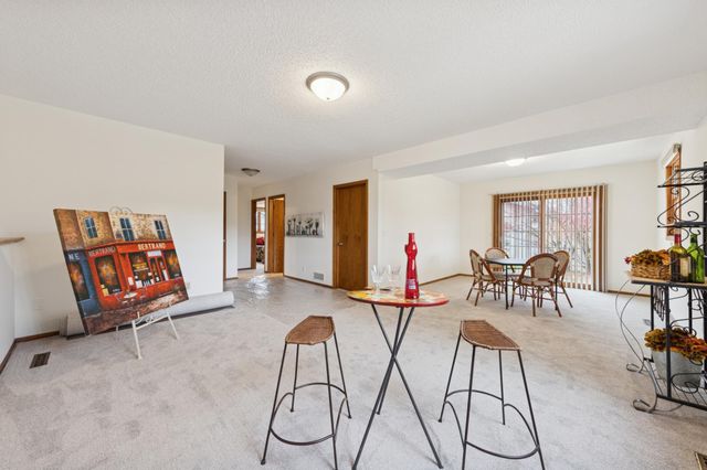 20856 Iran Avenue, Lakeville, MN 55044