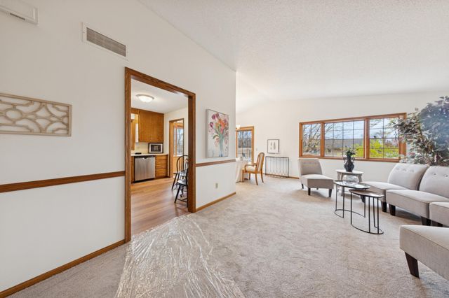 20856 Iran Avenue, Lakeville, MN 55044