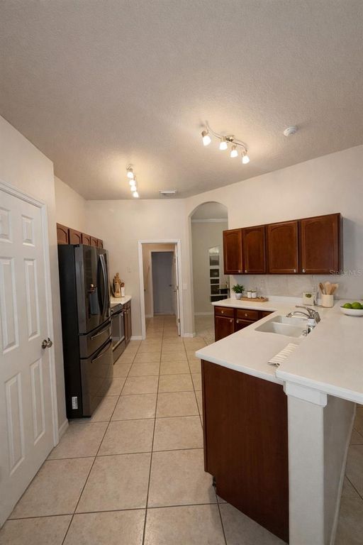 Image 13 of property listing at 6002 RENAISSANCE COURT, St Cloud, FL 34772
