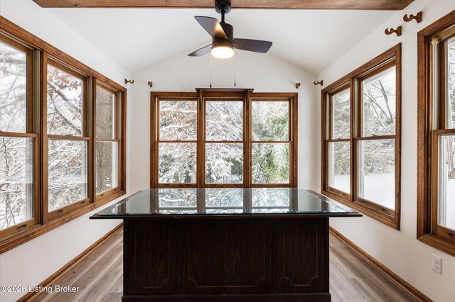 1405 Robertson Dr, Crestwood, KY 40014