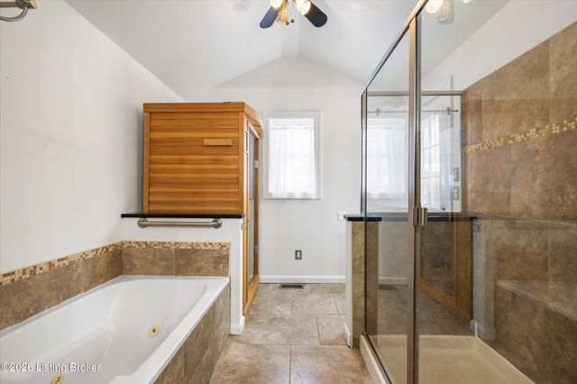 1405 Robertson Dr, Crestwood, KY 40014