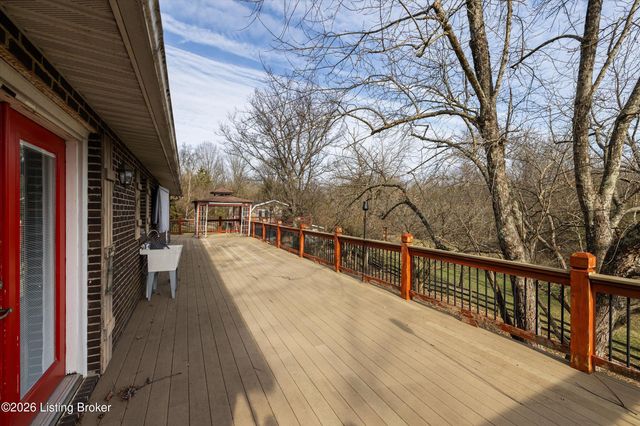 1405 Robertson Dr, Crestwood, KY 40014