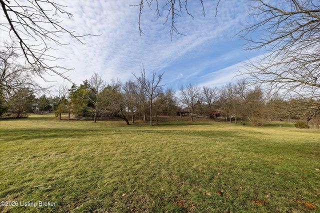1405 Robertson Dr, Crestwood, KY 40014