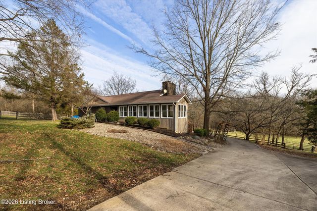 1405 Robertson Dr, Crestwood, KY 40014