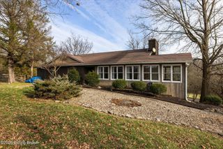 1405 Robertson Dr, Crestwood, KY 40014