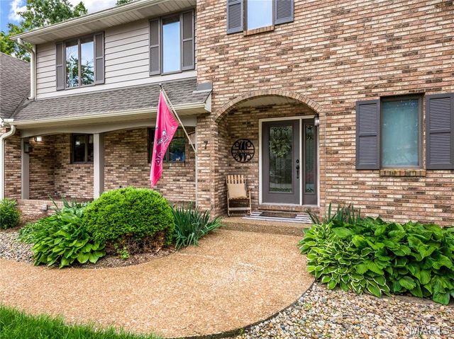 7 Ginger Meadow Court, Glen Carbon, IL 62034