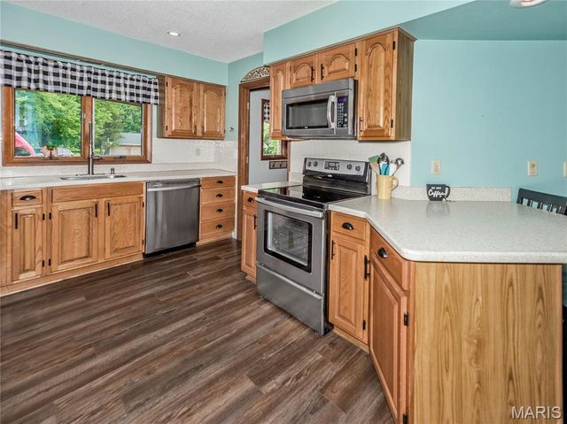 7 Ginger Meadow Court, Glen Carbon, IL 62034