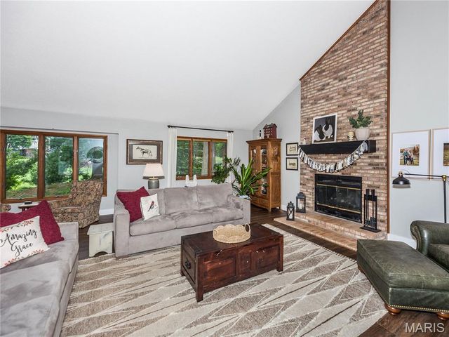 7 Ginger Meadow Court, Glen Carbon, IL 62034