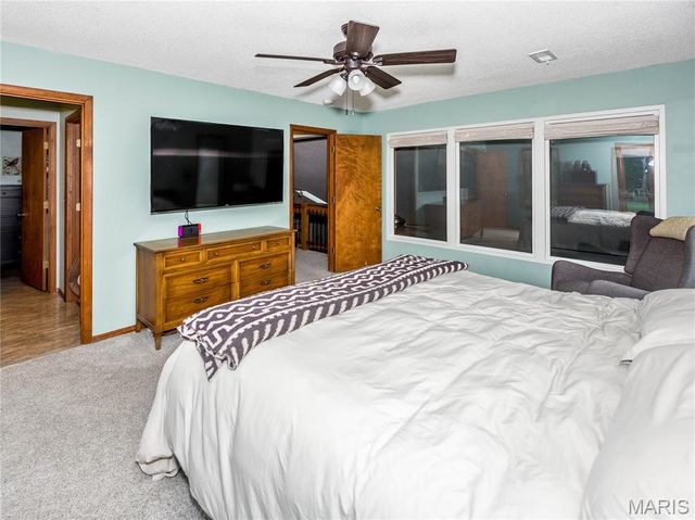 7 Ginger Meadow Court, Glen Carbon, IL 62034