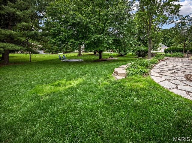 7 Ginger Meadow Court, Glen Carbon, IL 62034