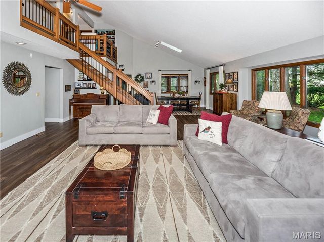 7 Ginger Meadow Court, Glen Carbon, IL 62034