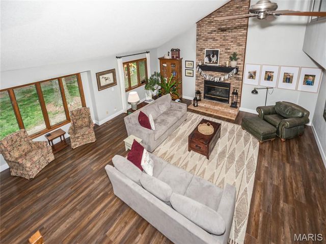 7 Ginger Meadow Court, Glen Carbon, IL 62034