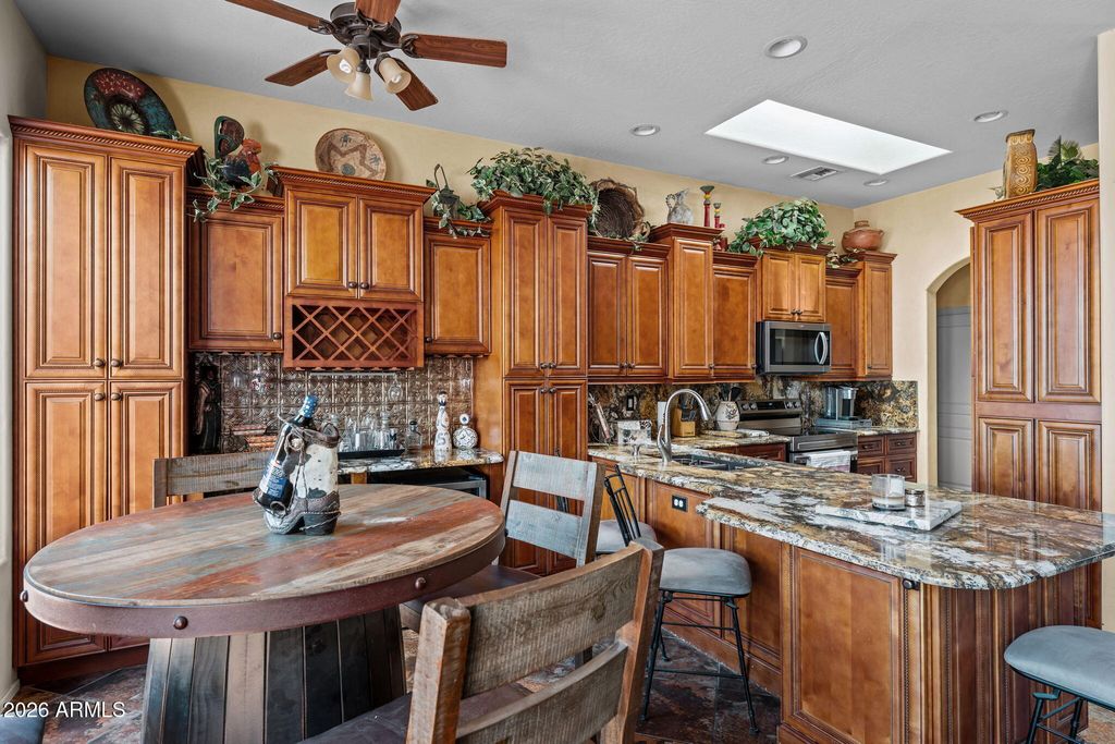 27306 N 219th Avenue, Wittmann, AZ 85361 — photo 2