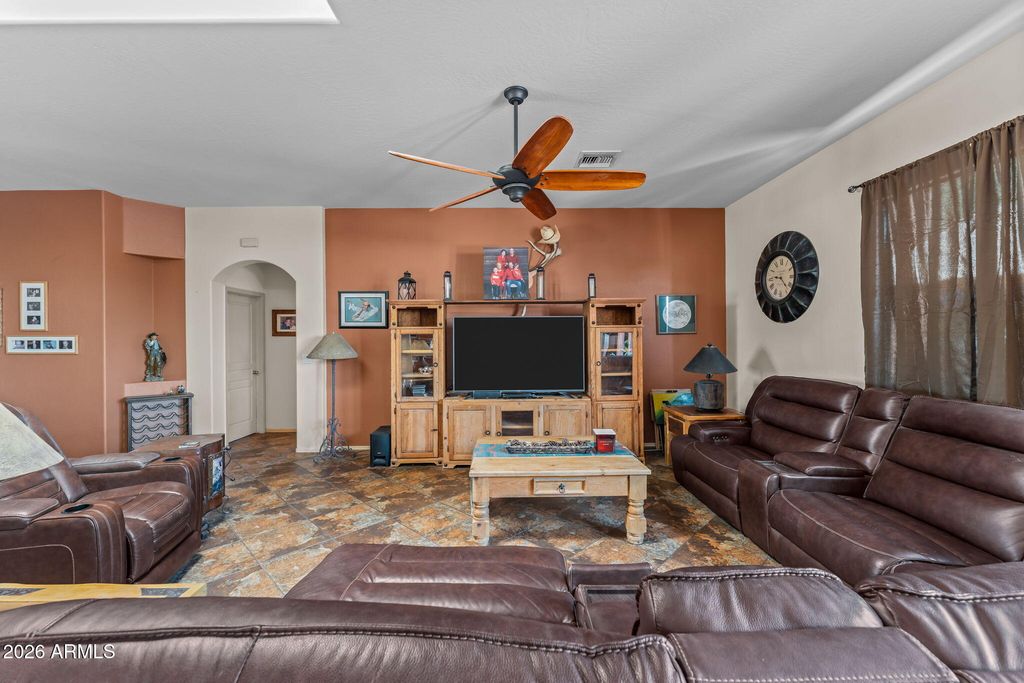 27306 N 219th Avenue, Wittmann, AZ 85361 — photo 4
