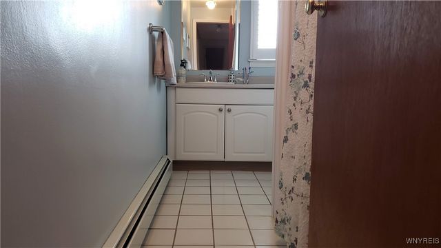 663 Cayuga Drive, Lewiston, NY 14092