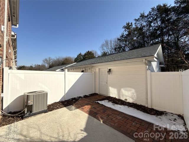 8636 Beaver Creek Drive, Charlotte, NC 28269