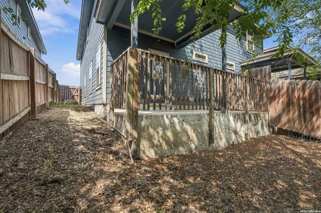 6950 LAKEVIEW DR, San Antonio, TX 78244