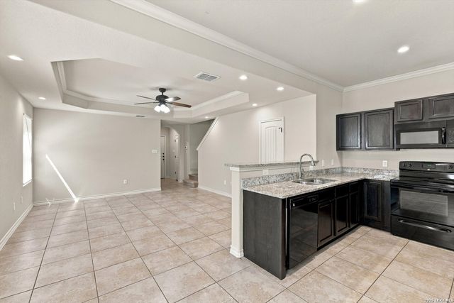 6950 LAKEVIEW DR, San Antonio, TX 78244